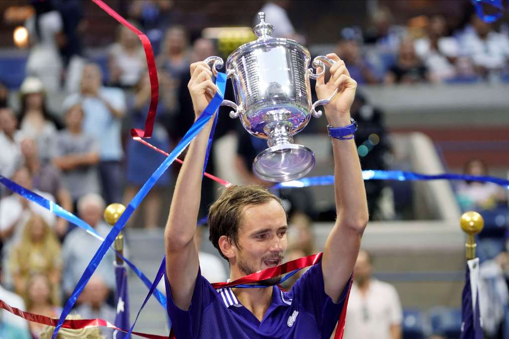Daniil Medvedev Overcomes Middle East Chaos to Reach Indian Wells